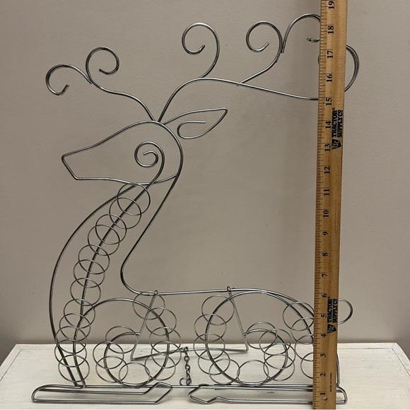 International Silver Co. Wire Christmas Card Holder In Reindeer Shape 18 x 16.5 - Picture 11 of 11